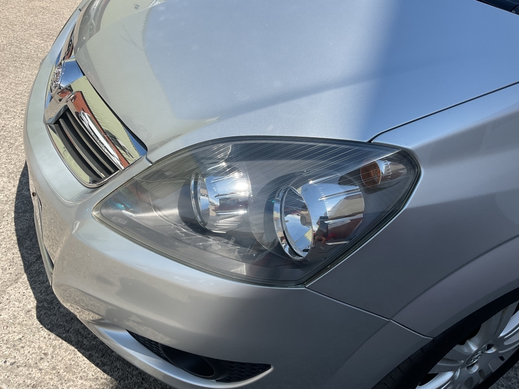 Vauxhall Zafira Exclusiv Red #13