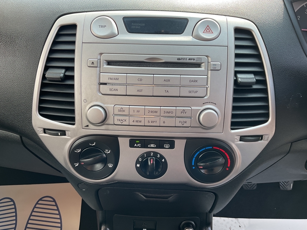 Hyundai I20  Silver #9