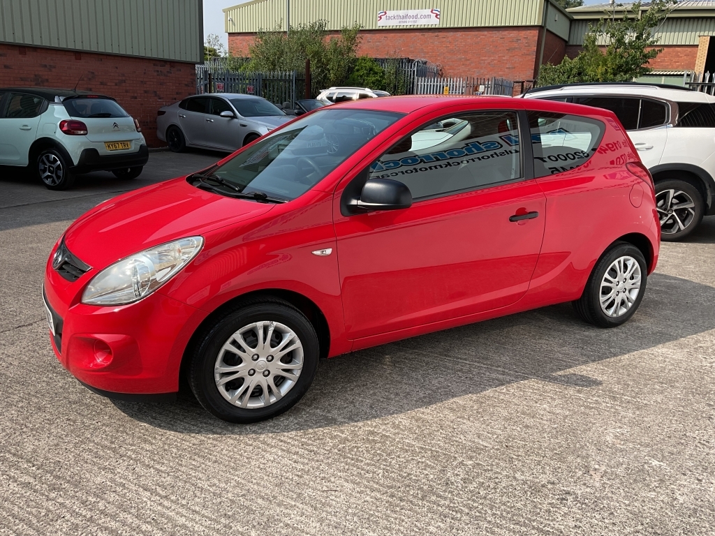Hyundai I20 Hatchback 1.2 Classic Red #2