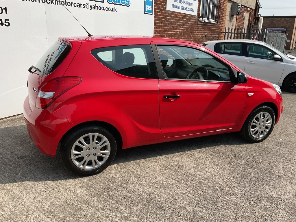 Hyundai I20 Hatchback 1.2 Classic Red #4