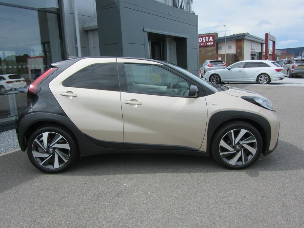 Toyota Aygo X 1.0 Vvt-i Edge Hatchback X-shift Euro 6 Beige #4