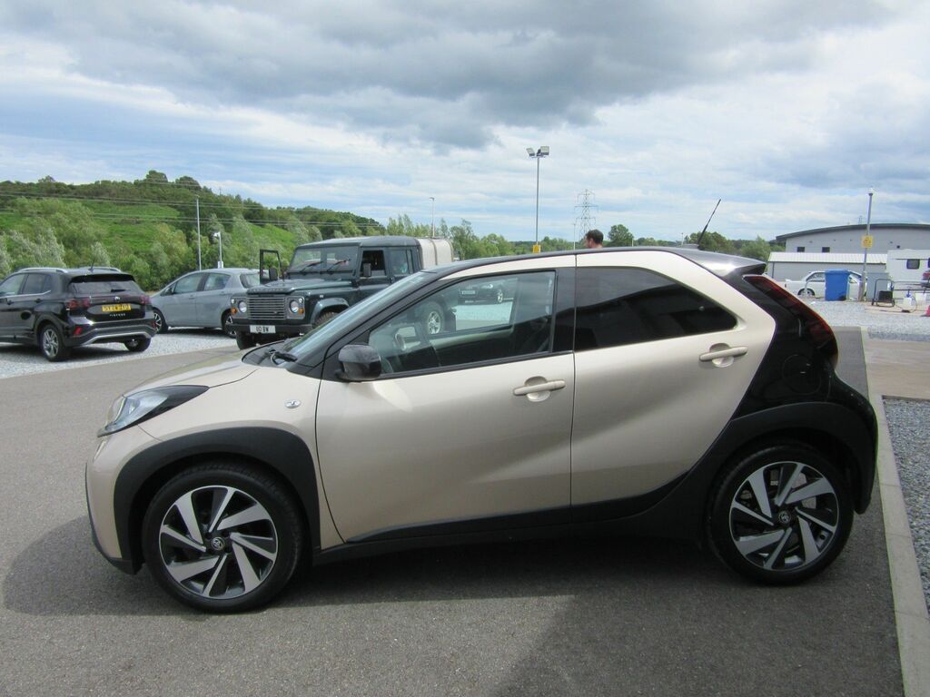 Toyota Aygo X 1.0 Vvt-i Edge Hatchback X-shift Euro 6 Beige #5