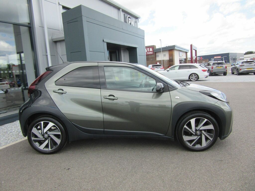 Toyota Aygo X 1.0 Vvt-i Edge Hatchback Euro 6 Green #4