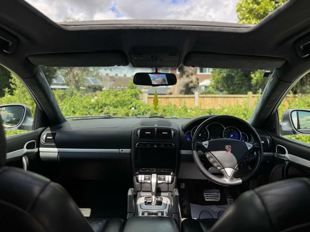 Porsche Cayenne Tiptronic S Estate Black #22