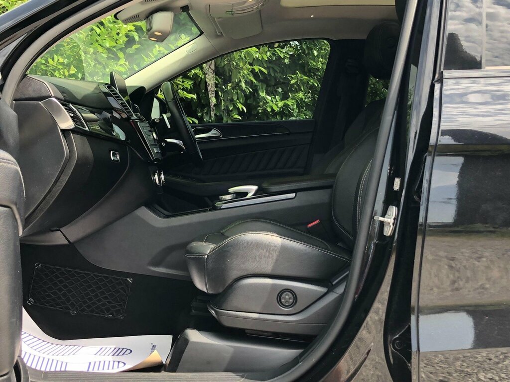 Mercedes-Benz GLE Coupe 3L Amg Line Grey #50