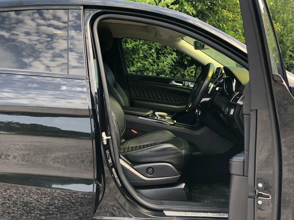 Mercedes-Benz GLE Coupe 3L Amg Line Grey #20