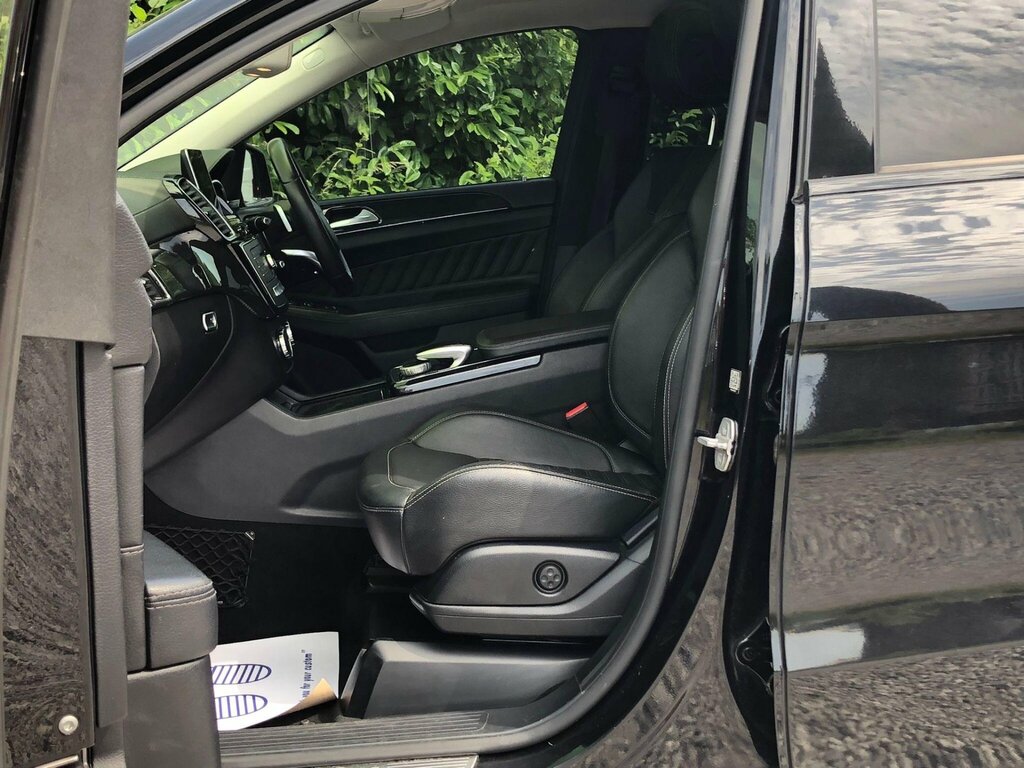 Mercedes-Benz GLE Coupe 3L Amg Line Grey #53
