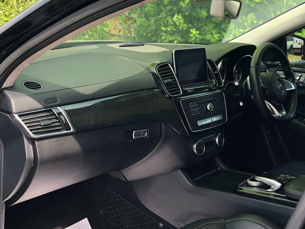 Mercedes-Benz GLE Coupe 3L Amg Line Grey #58