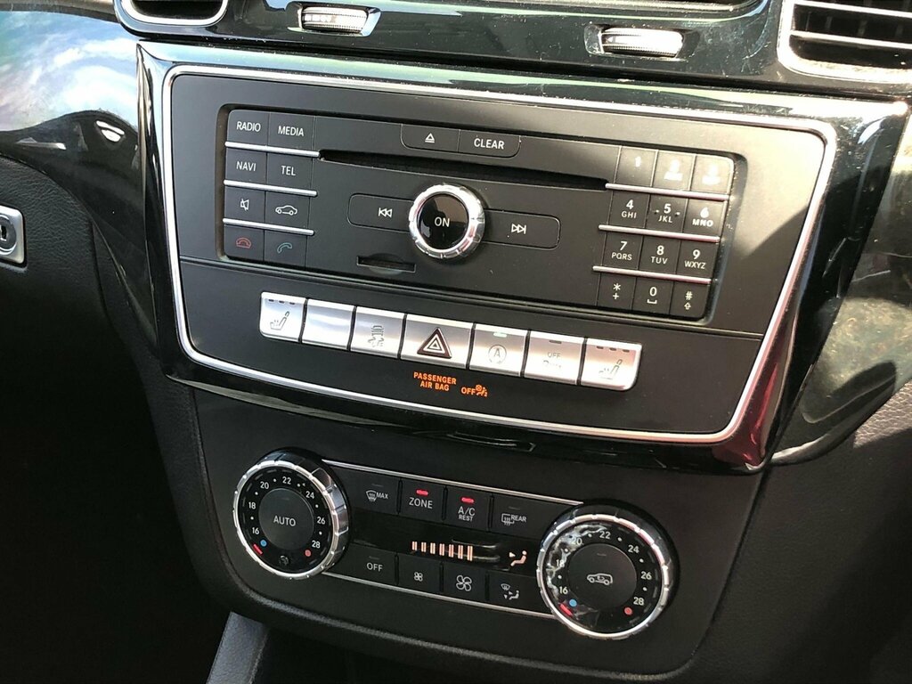 Mercedes-Benz GLE Coupe 3L Amg Line Grey #36