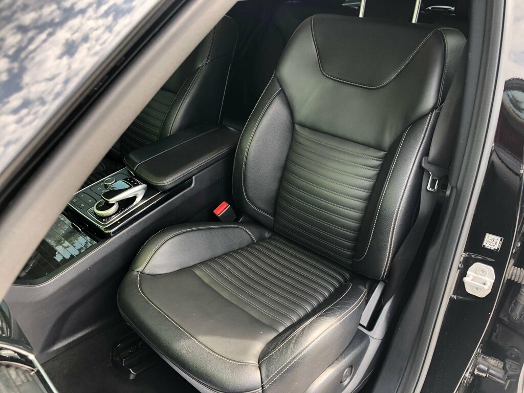 Mercedes-Benz GLE Coupe 3L Amg Line Grey #51
