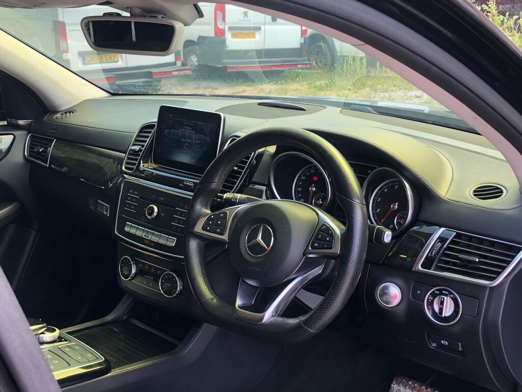 Mercedes-Benz GLE Coupe 3L Amg Line Grey #15