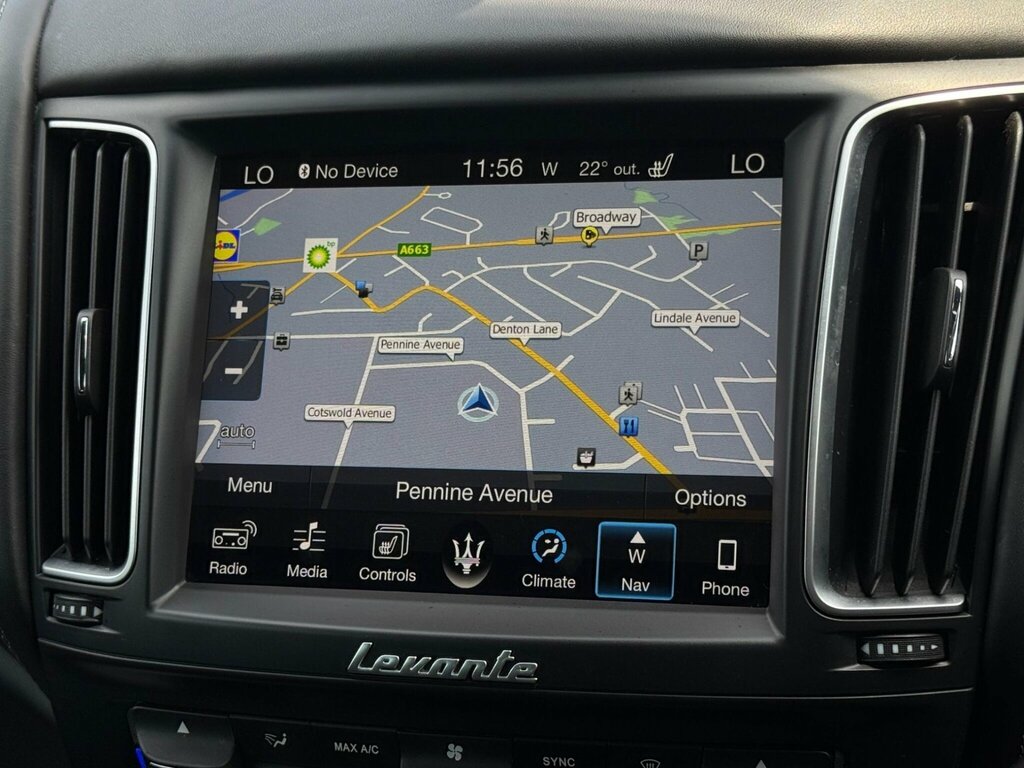 Maserati Levante 3.0 D V6 271 Bhp White #43