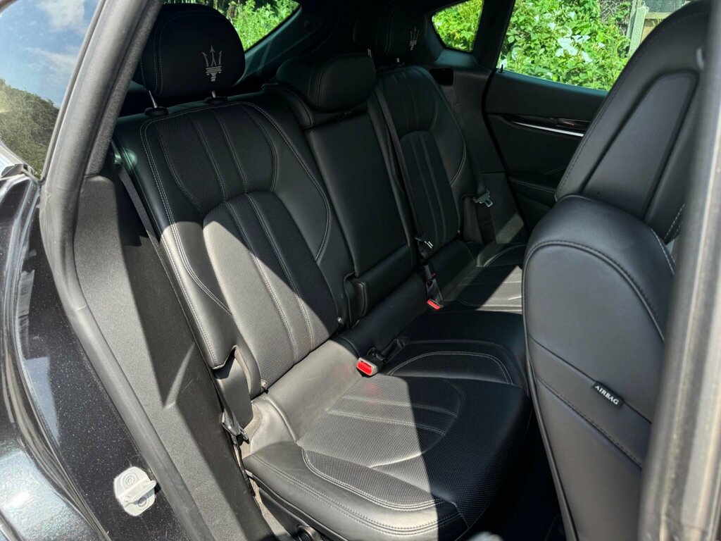 Maserati Levante 3.0 D V6 271 Bhp White #22