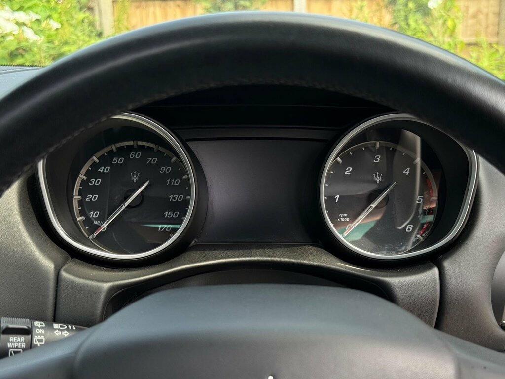 Maserati Levante 3.0 D V6 271 Bhp White #33