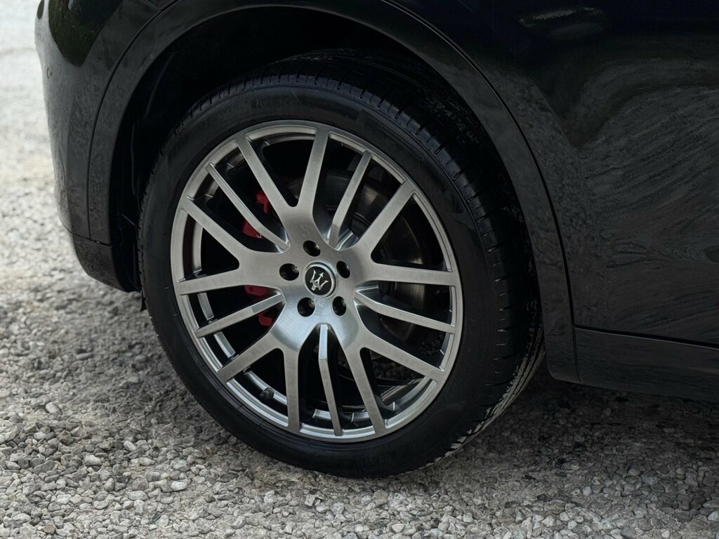 Maserati Levante 3.0 D V6 271 Bhp White #94