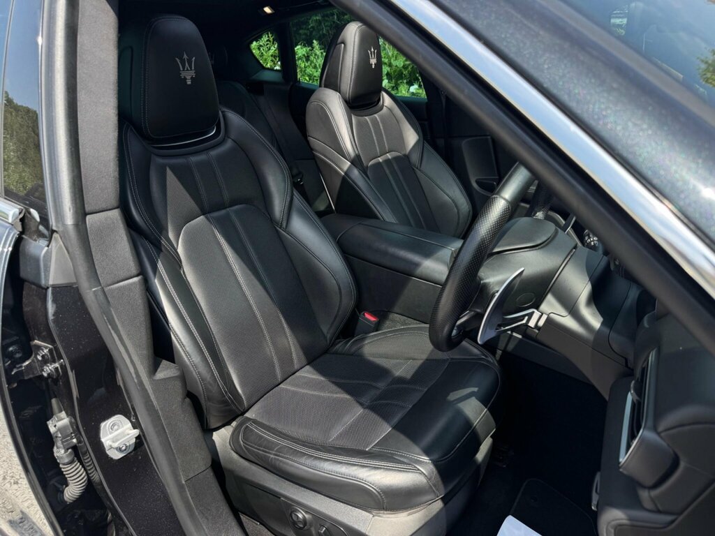 Maserati Levante 3.0 D V6 271 Bhp White #19