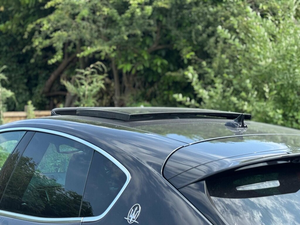Maserati Levante 3.0 D V6 271 Bhp White #71