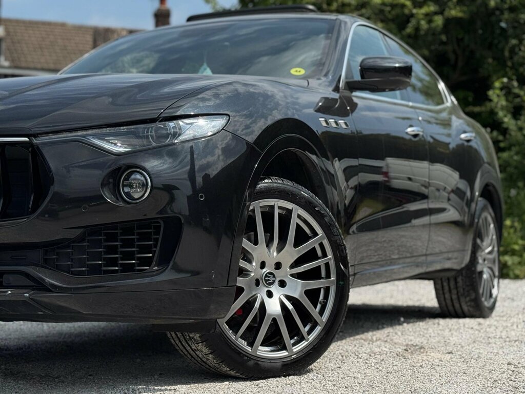 Maserati Levante 3.0 D V6 271 Bhp White #74