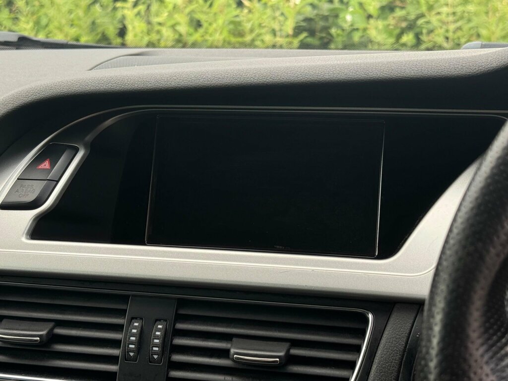 Audi A4 A4 Se Tfsi White #31