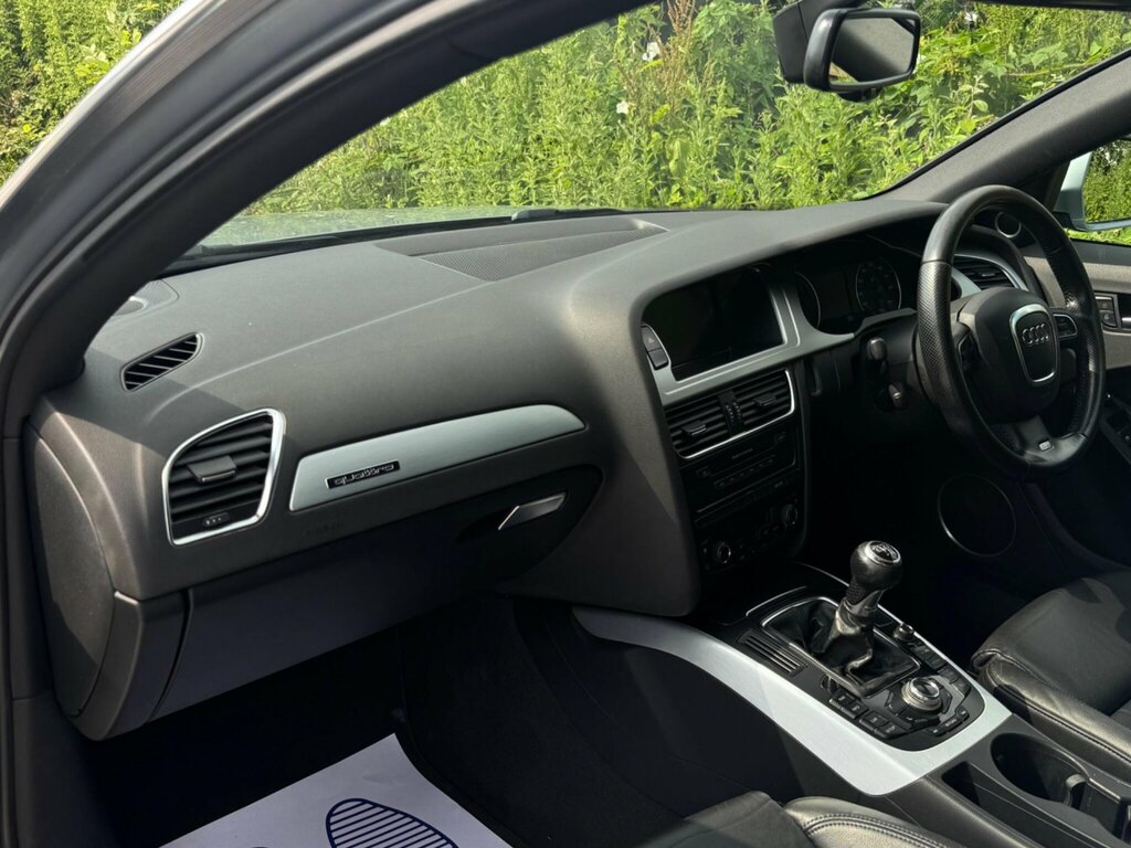 Audi A4 A4 Se Tfsi White #12