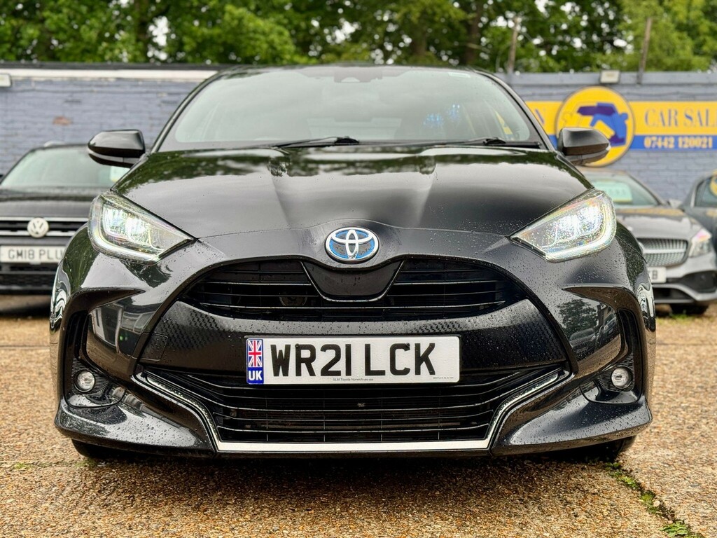Toyota Yaris Yaris Dynamic Hev Cvt WR21LCK Black #2
