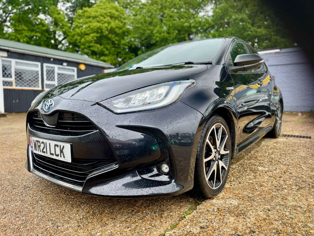 Toyota Yaris Yaris Dynamic Hev Cvt WR21LCK Black #3