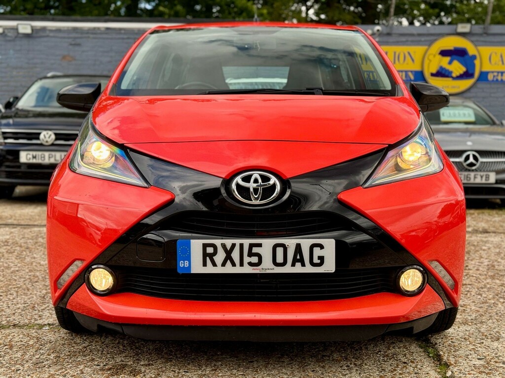 Toyota Aygo Hatchback RX15OAG Orange #2