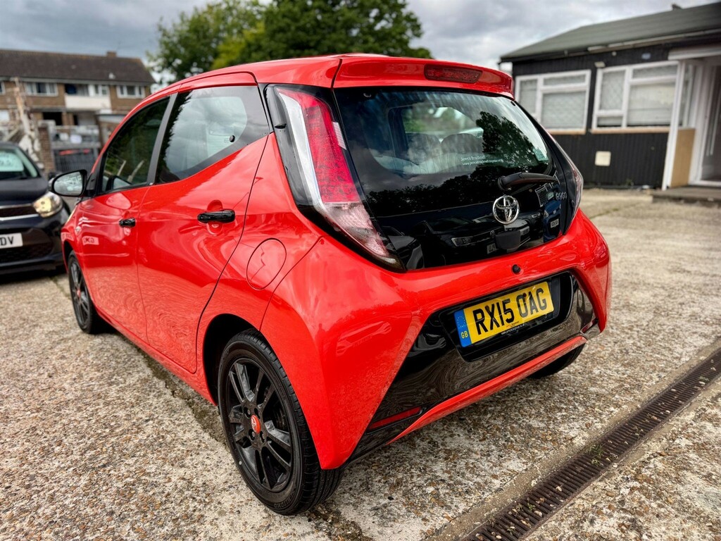 Toyota Aygo Hatchback RX15OAG Orange #4