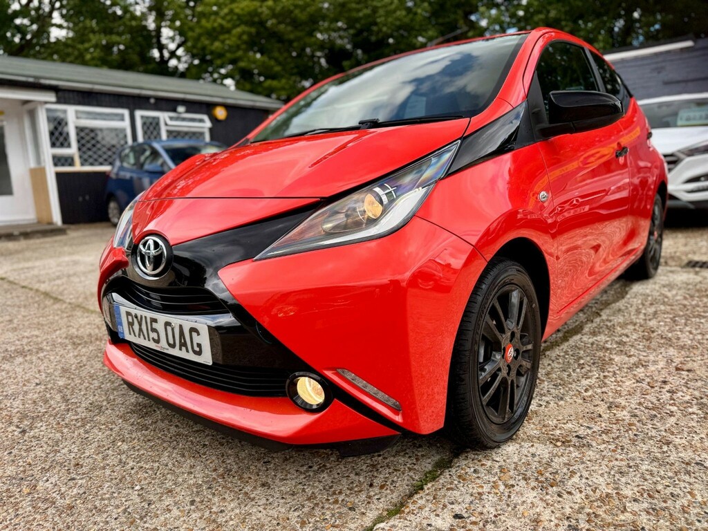 Toyota Aygo Hatchback RX15OAG Orange #3
