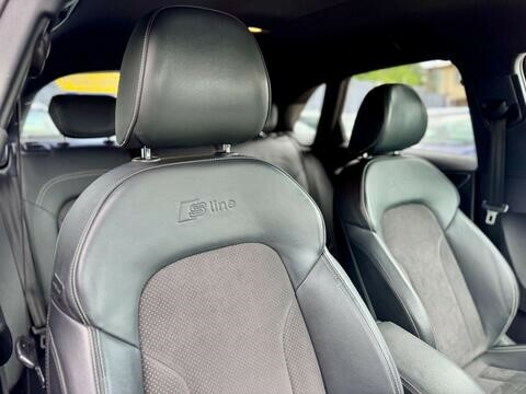 Audi Q3 2L S Line Plus Grey #38
