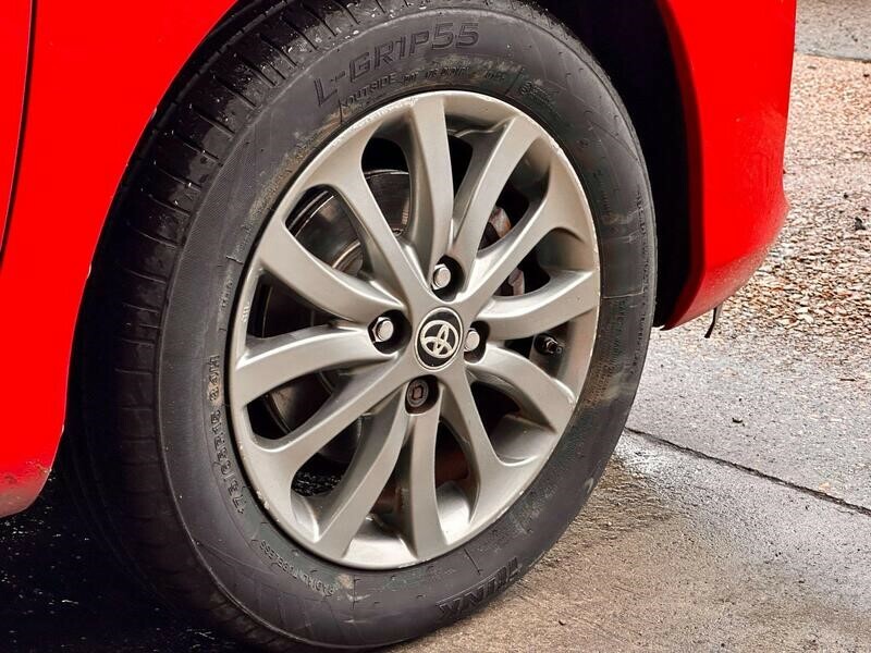 Toyota Yaris Icon Red #37