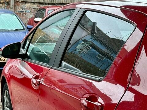 Toyota Yaris Icon Red #22