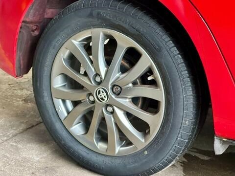 Toyota Yaris Icon Red #34
