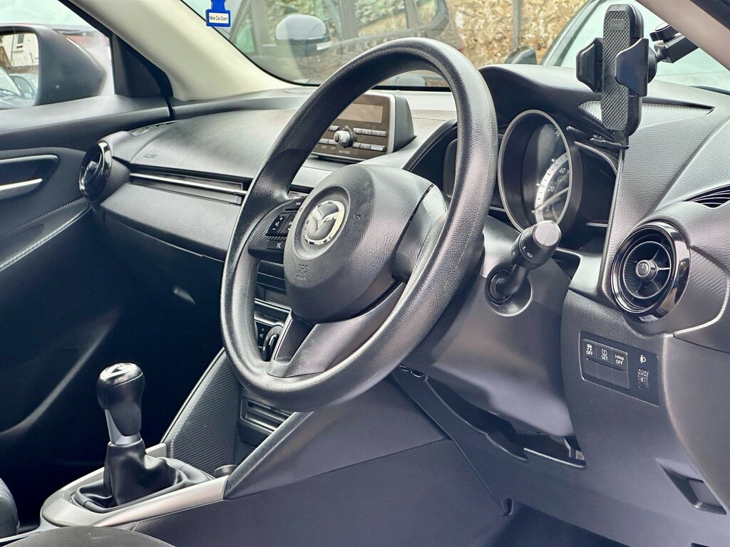Mazda 2 1.5 Skyactiv-g Se-l Hatchback Euro Red #41