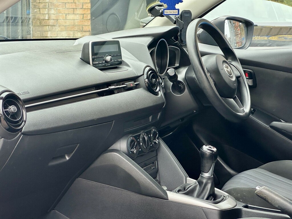 Mazda 2 1.5 Skyactiv-g Se-l Hatchback Euro Red #9