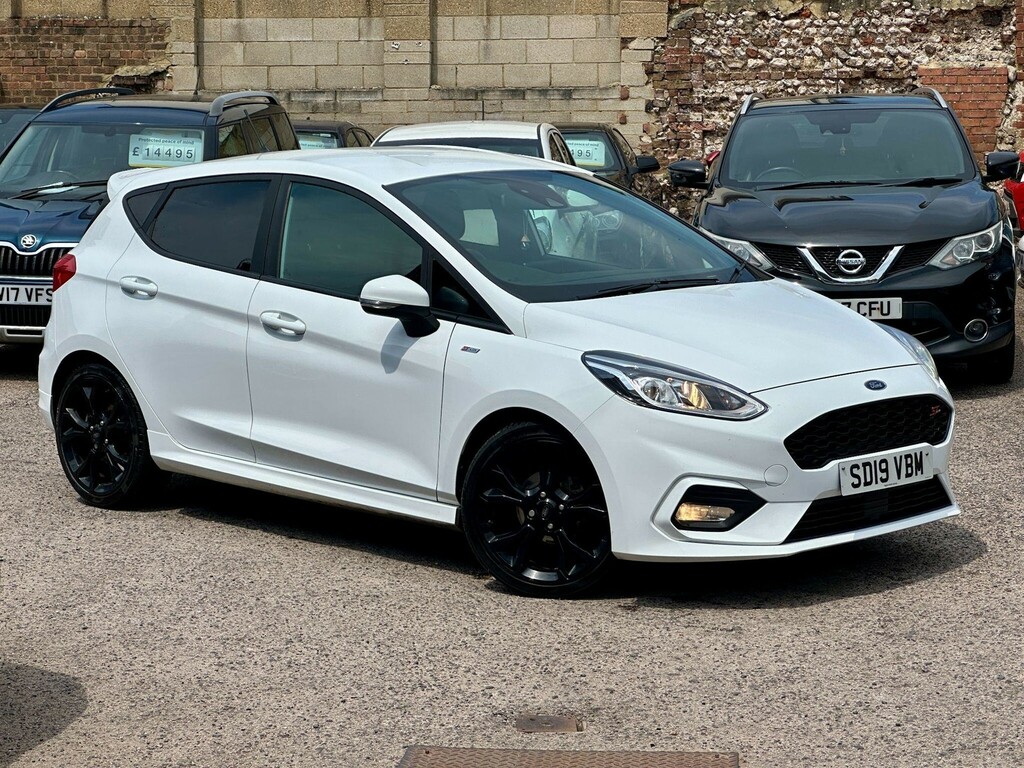 Ford Fiesta St-line SD19VBM White