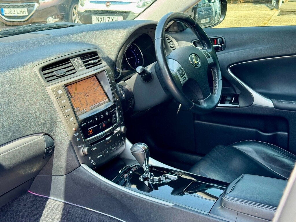 Lexus IS 2.5 250 Se-i 205 Bhp White #21