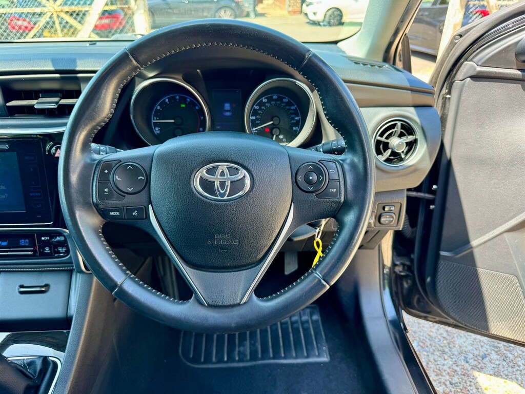 Toyota Auris D-4d Active Black #56
