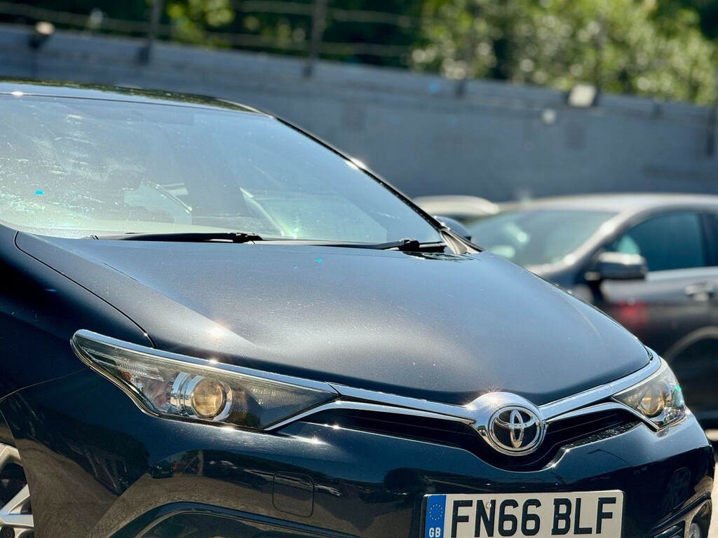 Toyota Auris D-4d Active Black #62