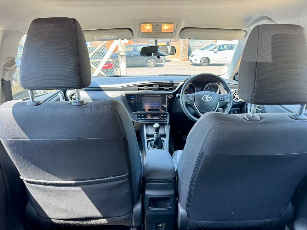 Toyota Auris D-4d Active Black #61