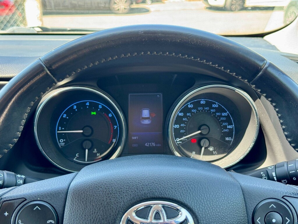 Toyota Auris D-4d Active Black #49
