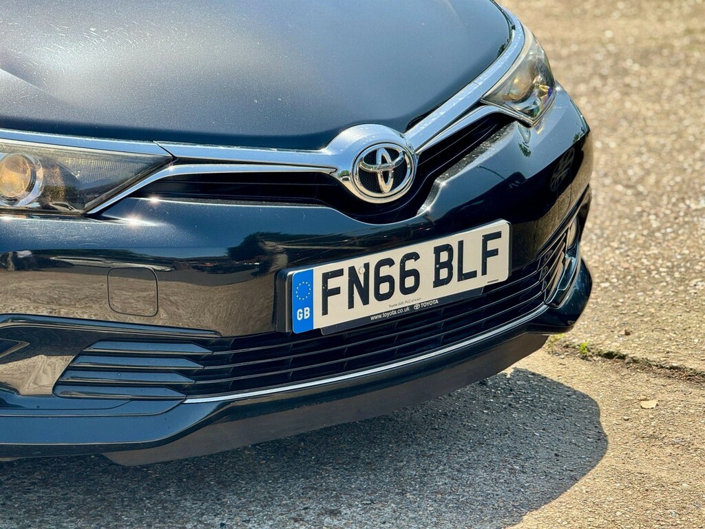 Toyota Auris D-4d Active Black #59