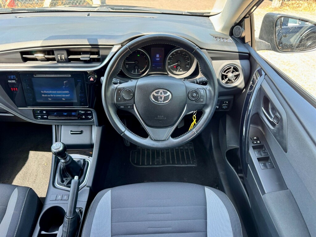Toyota Auris D-4d Active Black #55