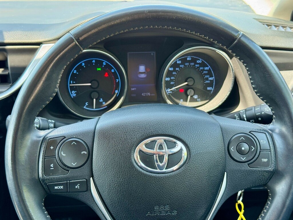 Toyota Auris D-4d Active Black #68