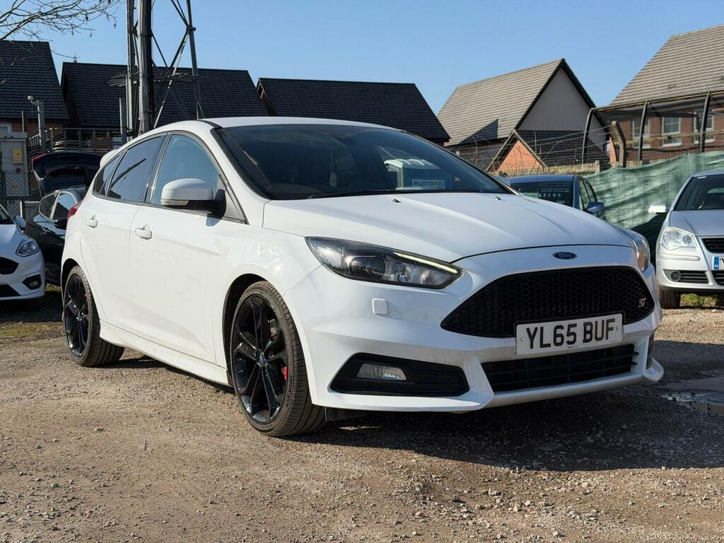 Ford Focus Hatchback 2.0T Ecoboost St-3 Euro 6 Ss 201 YL65BUF White