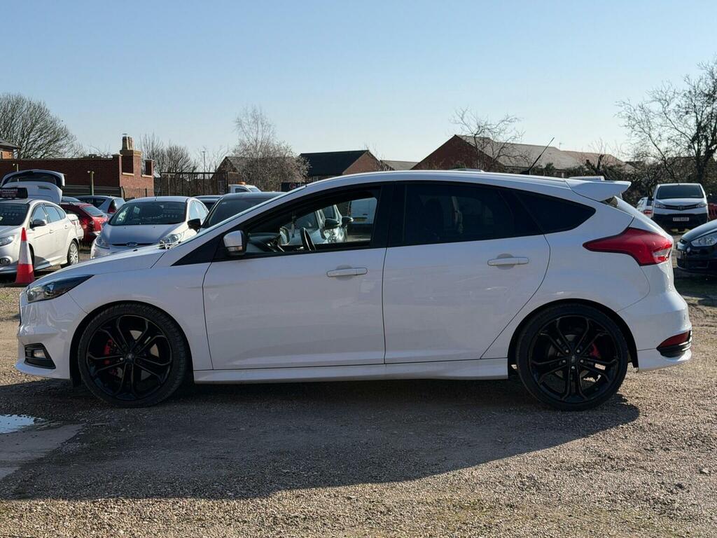 Ford Focus Hatchback 2.0T Ecoboost St-3 Euro 6 Ss 201 YL65BUF White #6