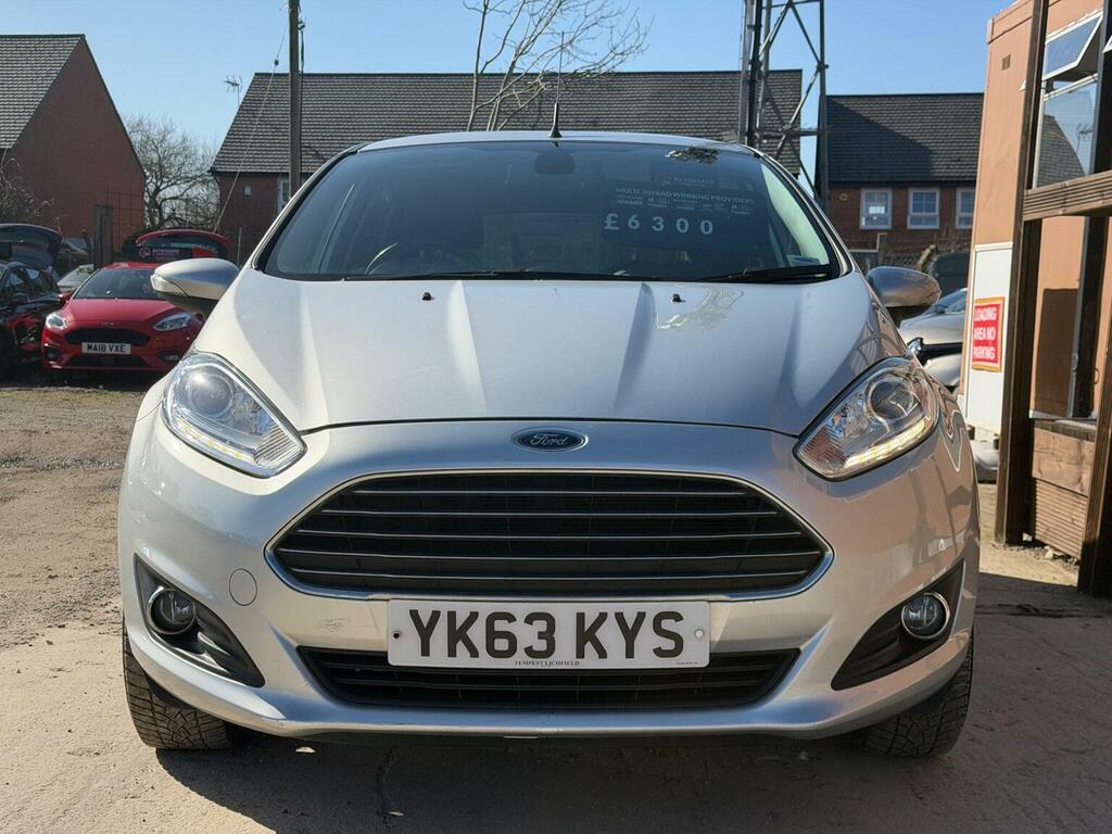 Ford Fiesta Hatchback 1.6 Titanium Powershift Euro 5 2013 YK63KYS Silver #2