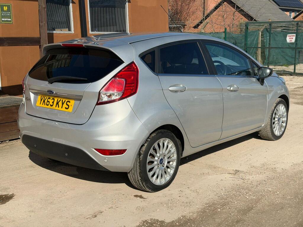 Ford Fiesta Hatchback 1.6 Titanium Powershift Euro 5 2013 YK63KYS Silver #6