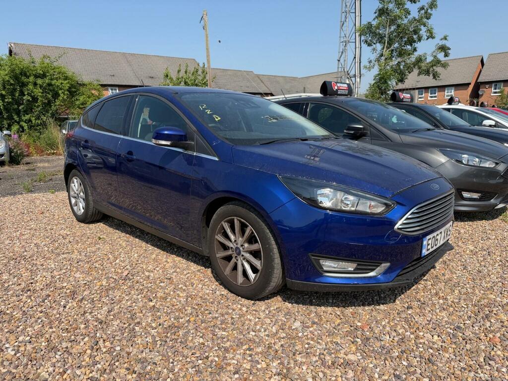 Ford Focus Hatchback 1.0T Ecoboost Titanium Euro 6 Ss Blue