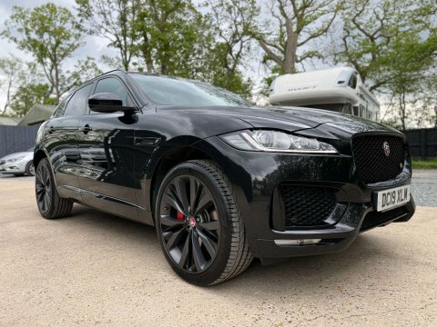 Jaguar F-Pace 3.0 F-pace S DC19XLM Black #4